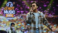 Rizky Febian, Lagi Kasmaran Malah Terseret Kasus Doni Salmanan