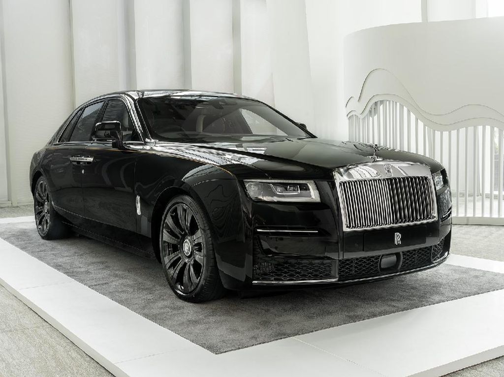 Rekor Tertinggi Rolls-Royce Setelah Satu Abad: Tiga Bulan Kirim 1.380 Mobil Rekor Tertinggi Rolls-Royce Setelah Satu Abad: Tiga Bulan Kirim 1.380 Mobil