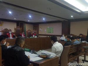 Pejabat dan Staf Kemenpora Jadi Saksi Sidang Kasus Korupsi Mark Sungkar Pejabat dan Staf Kemenpora Jadi Saksi Sidang Kasus Korupsi Mark Sungkar