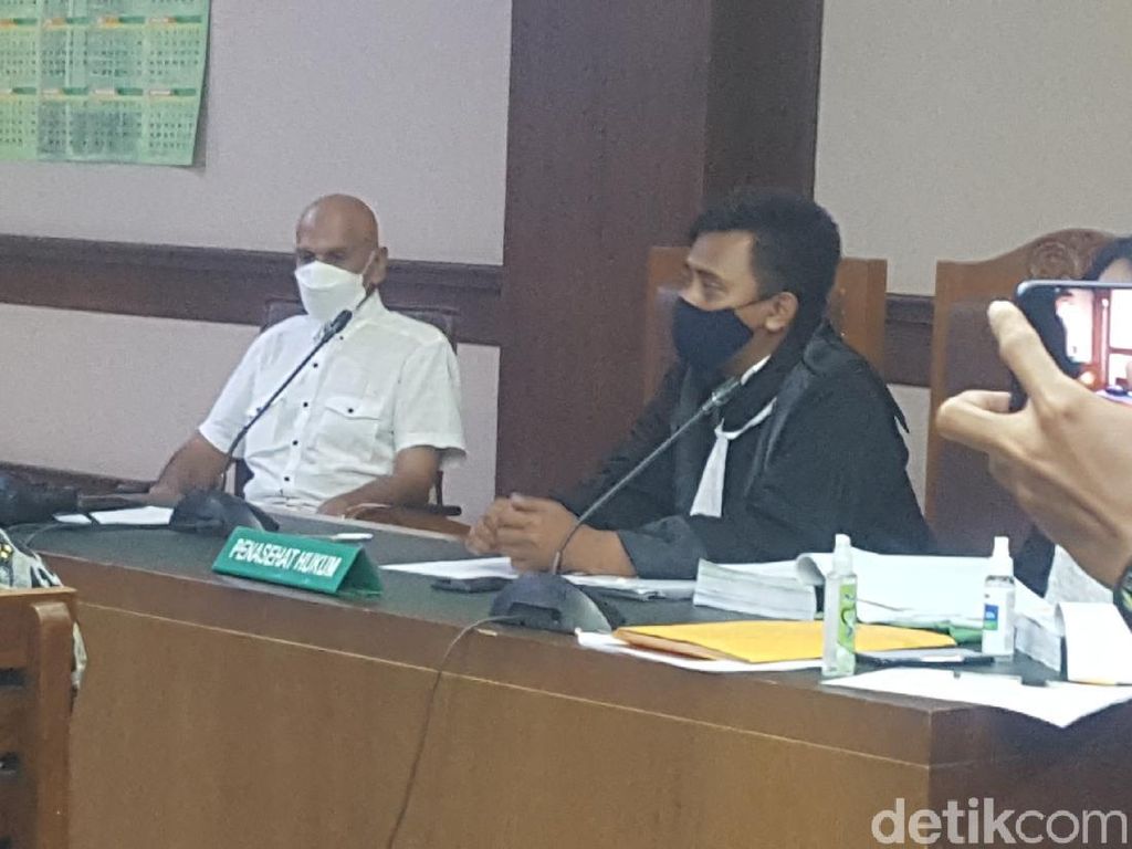 Sidang Agenda Keterangan Saksi, Pengacara Mark Sungkar Pertanyakan Hal Ini Sidang Agenda Keterangan Saksi, Pengacara Mark Sungkar Pertanyakan Hal Ini