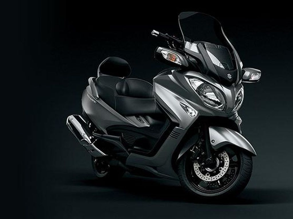 6 Skuter Matic Bongsor Pilihan, Kapasitas Mesinnya Sampai 750 cc 6 Skuter Matic Bongsor Pilihan, Kapasitas Mesinnya Sampai 750 cc