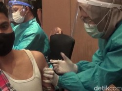 Vaksinasi COVID-19 Saat Puasa, Dinkes Bandung: Secara Medis Tak Masalah