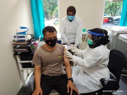 Sudah 50 Persen Personel Polres Tangsel Disuntik Vaksin COVID-19