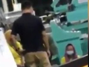 Viral! TKA Korea Tendang Buruh di Pabrik di Subang