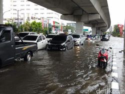 BMKG Prakirakan Makassar Hujan Lebat Hingga Besok, Warga Diminta Siaga Banjir