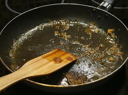 5 Tips Memanaskan Wajan Agar Tak Lengket saat Dipakai Memasak