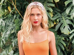 8 Foto Celina Locks, Model Cantik & Pacar Ronaldo yang Jarang Terekspos