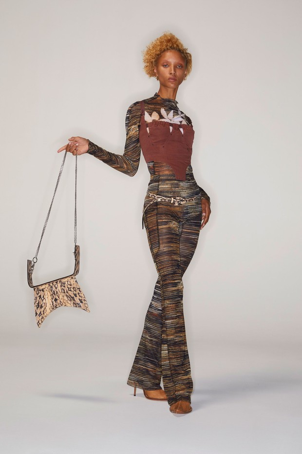 Tas dari Charlotte Knowles.