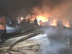 Kebakaran Pasar Tradisional di Kampar Riau, 52 Ruko-7 Kios Hangus