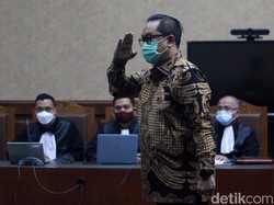Terbukti Terima Suap Djoko Tjandra, Brigjen Prasetijo Divonis 3,5 Tahun Bui