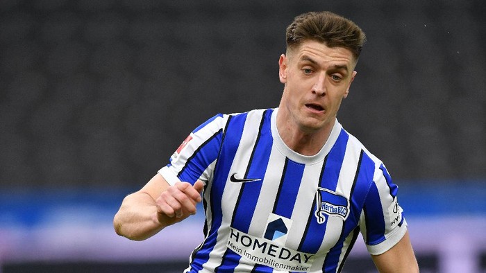 BERLIN, GERMANY - MARCH 06: Krzysztof Piatek of Berlin in action during the Bundesliga match between Hertha BSC and FC Augsburg at Olympiastadion on March 06, 2021 in Berlin, Germany. (Photo by Stuart Franklin/Getty Images)