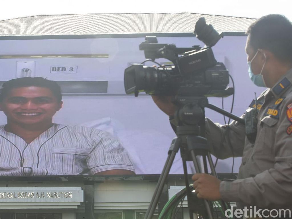Jejak Karier Aprilia Manganang dan Kisahnya Diprotes Tiap Akan Tanding Jejak Karier Aprilia Manganang dan Kisahnya Diprotes Tiap Akan Tanding