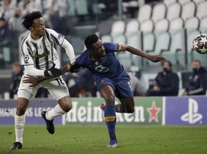 Juventus Disingkirkan Porto, Cuadrado: Andai Bola Tak Kena Mistar