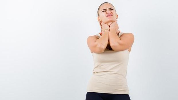 Orgasme dapat menyebabkan tubuh melepaskan endorfin dan hormon lain yang dapat membantu meredakan sakit kepala, punggung, dan kaki. Mereka juga dapat membantu nyeri radang sendi dan kram menstruasi.