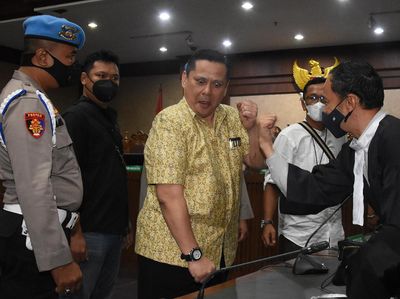 Momen Irjen Napoleon Goyang Tiktok Usai Divonis 4 Tahun Penjara