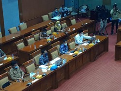 Di Komisi X, Nadiem Sebut Peta Jalan Pendidikan yang Disorot Masih Pra-konsep