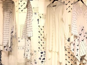 Sejauh Mata Memandang Ajak Pakai Baju Sama Berulang Demi Selamatkan Alam Sejauh Mata Memandang Ajak Pakai Baju Sama Berulang Demi Selamatkan Alam