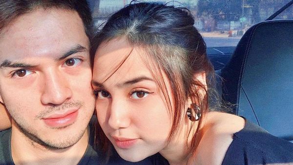 10 Pasangan Artis Berawal dari Cinlok & Langgeng, Ada yang Sampai Dilamar