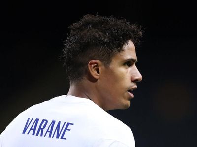 Raphael Varane di Antara Empat Raksasa