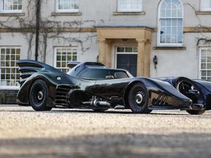 Replika Batmobile yang Dilelang Seharga Fortuner-Pajero Sport Replika Batmobile yang Dilelang Seharga Fortuner-Pajero Sport