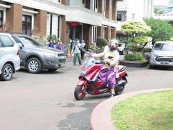 Kabar Rohimah eks Kiwil: Patah Kaki, Ibu Meninggal dan Anak Nunggak SPP