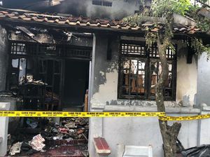 Pacar Sakit Hati Berujung Rumah di Tangerang Ludes Dilalap Api Pacar Sakit Hati Berujung Rumah di Tangerang Ludes Dilalap Api