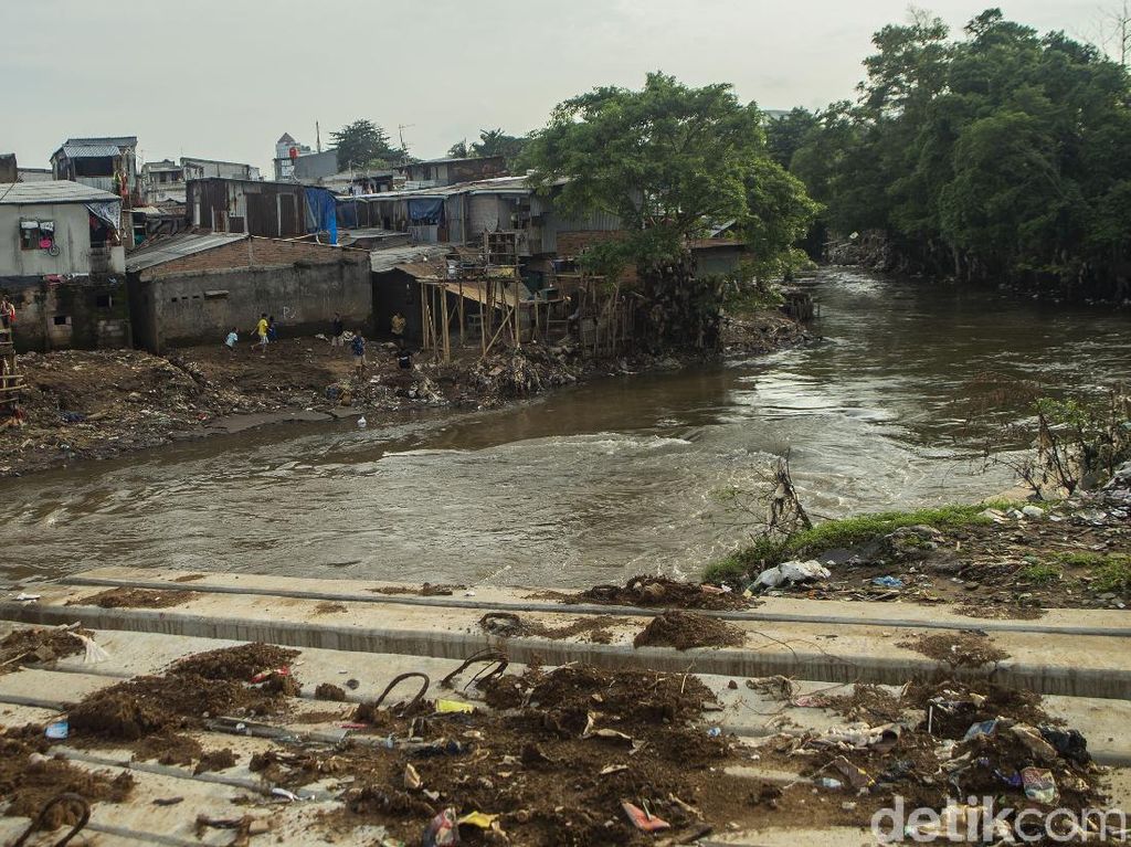 Kebut Normalisasi Sungai, DKI Fokus Pembebasan Lahan di 4 Titik Jaksel-Jaktim