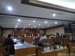 Sekretaris Pribadi Edhy Prabowo Bersaksi di Sidang Kasus Suap Ekspor Benur