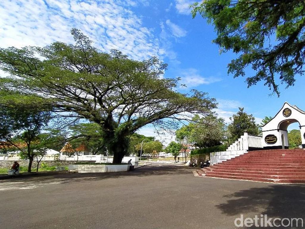 Situs Jambansari, Tempat Selfie Kamu Selanjutnya di Ciamis Situs Jambansari, Tempat Selfie Kamu Selanjutnya di Ciamis