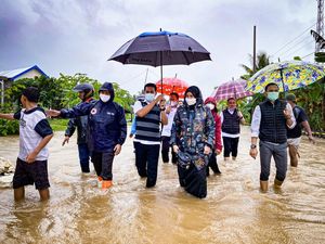 Lika-liku Cinta Wabup Maros-Kadis Kominfo hingga Berakhir di Pelaminan Lika-liku Cinta Wabup Maros-Kadis Kominfo hingga Berakhir di Pelaminan
