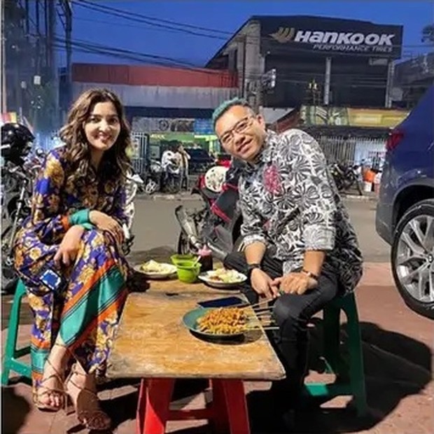 Anang dan Ashanty dinner merakyat di warung kaki lima pinggir jalan/instagram.com/ashanty_ash