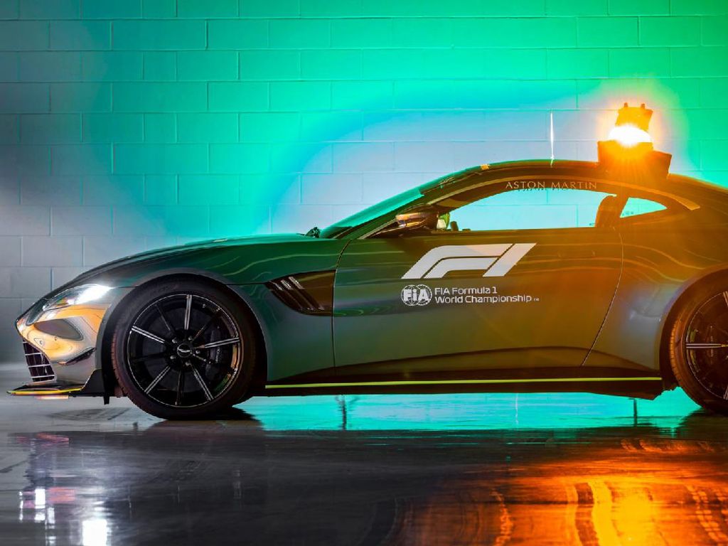 Pebalap F1 Kritik Safety Car Aston Martin: Jalannya Pelan kayak Kura-kura