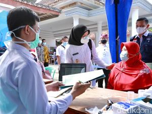 Bupati Ipuk Kembali Bunga Desa, Kali Ini di Perbatasan Alas Purwo