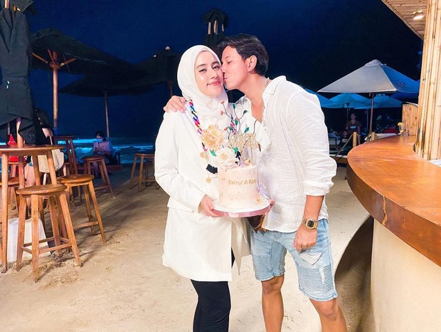 Diberi Kue Ulang Tahun/instagram.com/sonnyseptian