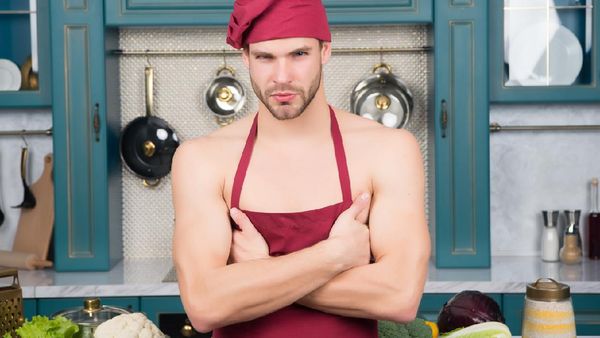 Duh! 10 Penemuan Menjijikkan di Restoran Ini Bikin Nafsu Makan Hilang