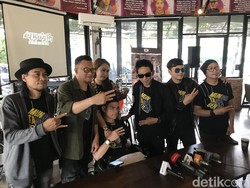 Muntaber - Mundur Tanpa Berita, Lagu Comeback Elkasih Reborn soal Ghosting