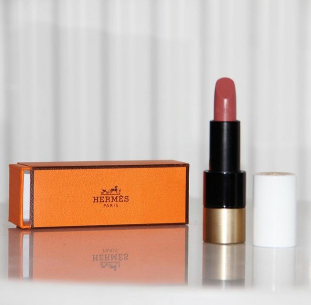 Foto: Rouge Satin Lipstick 6 Lipstik high end dengan hasil glossy dan anti lengket