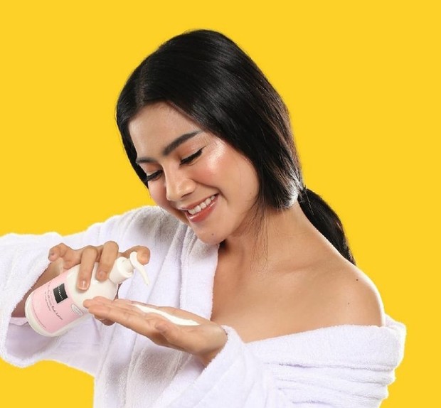 Foto: Scarlett Whitening/instagram.com/scarlett_whitening Scarlett Whitening dan 4 Brand Skincare Milik Artis