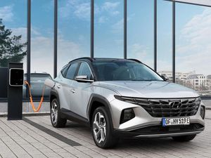 Kini Hyundai Tucson Ikutan Disetrum