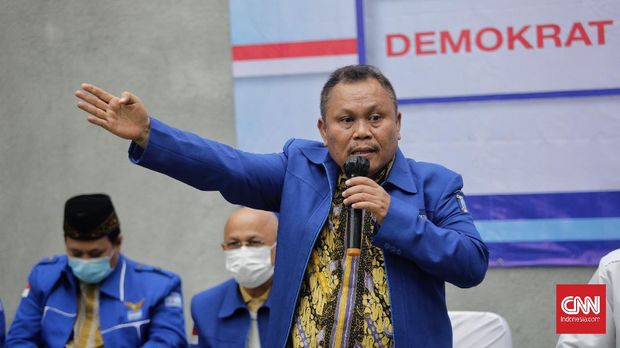 Sekjen Partai Demokrat versi KLB Jhonny Allen saat memberikan keterangan di Jakarta, Kamis, 11 Maret 2021.