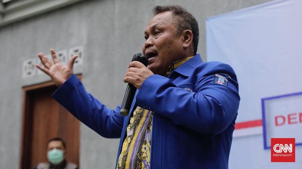 Sekjen Partai Demokrat versi KLB Jhonny Allen saat memberikan keterangan di Jakarta, Kamis, 11 Maret 2021.