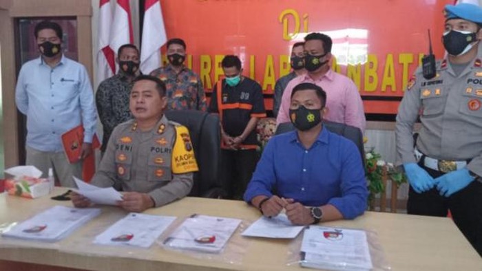 Konferensi pers di Polres Labuhanbatu (Ahmad FIM-detikcom) Konferensi pers di Polres Labuhanbatu (Ahmad FIM-detikcom)