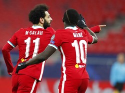 Si Merah Senyum Dulu Ya!