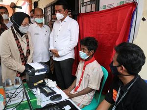 Mensos Risma Cek Perekaman Data e-KTP Untuk Suku Anak Dalam Jambi