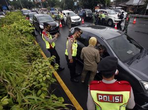 Polisi Perketat Penjagaan di Kawasan Puncak Saat Libur 17 Agustus Polisi Perketat Penjagaan di Kawasan Puncak Saat Libur 17 Agustus