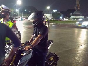 Filter Kendaraan di Bundaran Senayan, Sejumlah Motor Knalpot Bising Dihalau