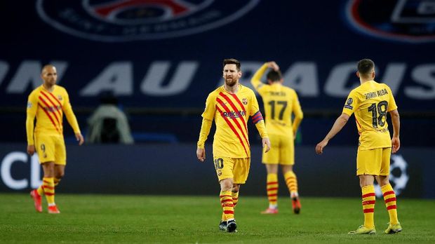 Soccer Football - Champions League - Round of 16 Second Leg - Paris St Germain v FC Barcelona - Parc des Princes, Paris, France - March 10, 2021 Barcelona's Lionel Messi looks dejected after the match REUTERS/Gonzalo Fuentes     TPX IMAGES OF THE DAY