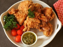 Resep Pembaca : Ayam Goreng Bawang Putih yang Renyah Harum