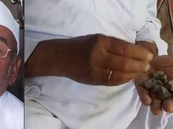 Bukan Nasi, Pria Ini Setiap Hari Makan Batu Selama 32 Tahun