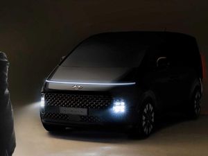 Potret Calon MPV Baru Hyundai Staria yang Futuristis Bak Pesawat Luar Angkasa Potret Calon MPV Baru Hyundai Staria yang Futuristis Bak Pesawat Luar Angkasa